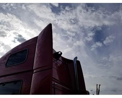 Volvo VNL Left Sleeper Fairing