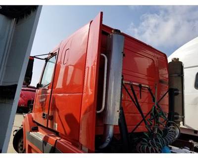Volvo VNL Left Sleeper Fairing
