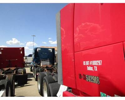 Volvo VNL Right Sleeper Fairing