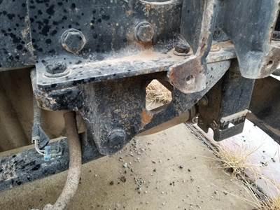 Hendrickson COLUMBIA 120 Right Spring Hanger for a Freightliner COLUMBIA 120