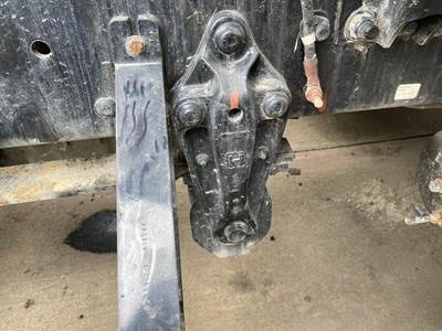 Hendrickson CORONADO 132 Spring Hanger for a Freightliner CORONADO 132