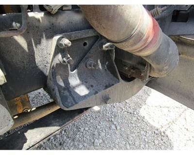 International 9200i Right Spring Hanger