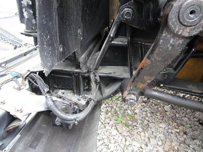 Kenworth T2000 Left Spring Hanger