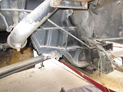 Kenworth T2000 Right Spring Hanger