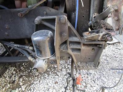 Kenworth T600 Right Spring Hanger