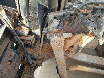 Kenworth T600 Left Spring Hanger