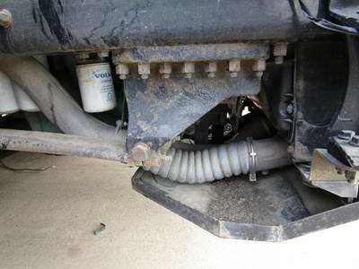 Volvo VNL Right Spring Hanger