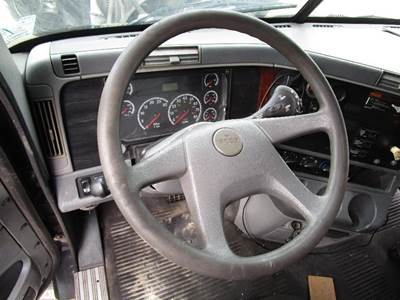 Freightliner Columbia Steering Column for a Freightliner COLUMBIA 120