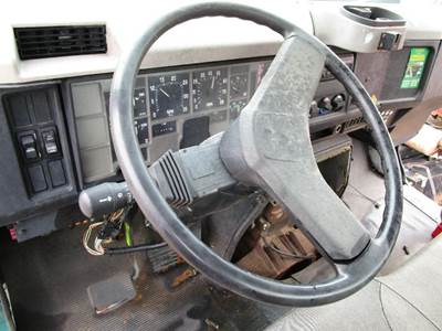 International 4900 Steering Column