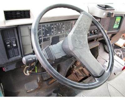 International 4900 Steering Column