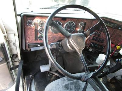 International 9400i Steering Column