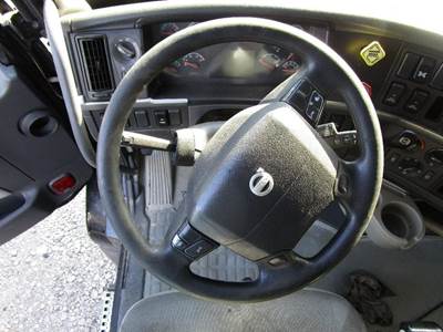 Volvo VNL Steering Column