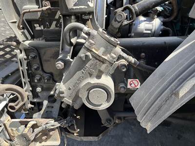 Sheppard M100PQW32 Steering Gear / Rack for a Volvo VNL