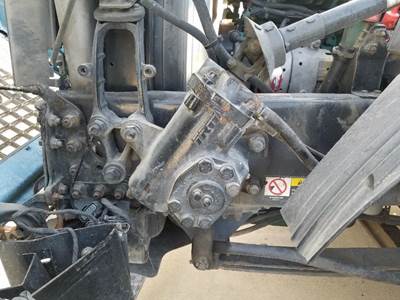 TRW/ROSS THP60004 Steering Gear / Rack for a Volvo VNL