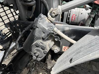 TRW/ROSS THP60004 Steering Gear / Rack for a Volvo VNL