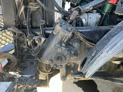 TRW/ROSS THP60004 Steering Gear / Rack for a Volvo VNL