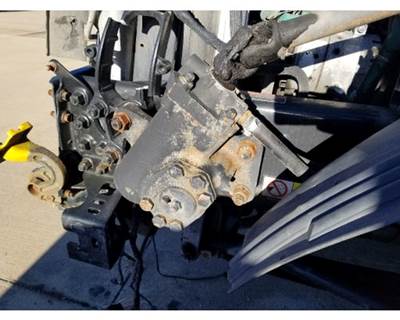 TRW/ROSS THP60009 Steering Gear / Rack for a Volvo VNL
