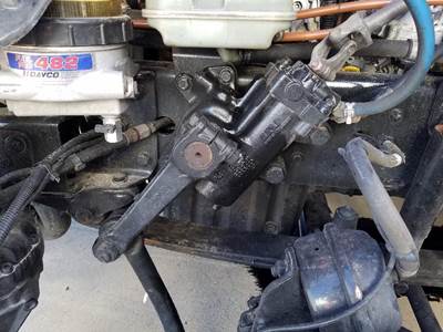 TRW/ROSS THP60010 Steering Gear / Rack for a Freightliner CASCADIA 125