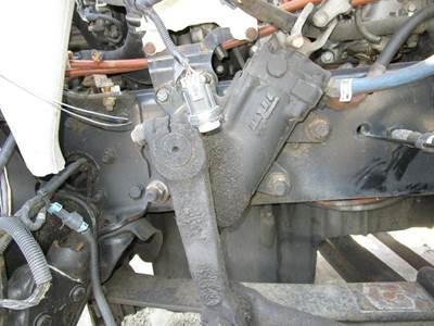 TRW/ROSS THP60010 Steering Gear / Rack for a Freightliner CASCADIA 125