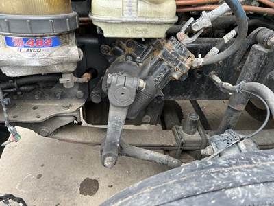 TRW/ROSS THP60010 Steering Gear / Rack for a Freightliner CASCADIA 125