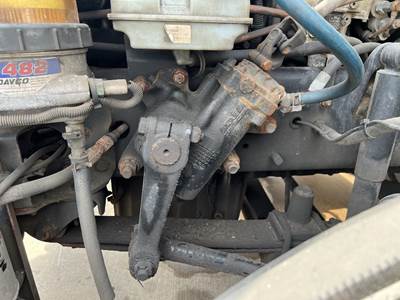 TRW/ROSS THP60010 Steering Gear / Rack for a Freightliner CASCADIA 125