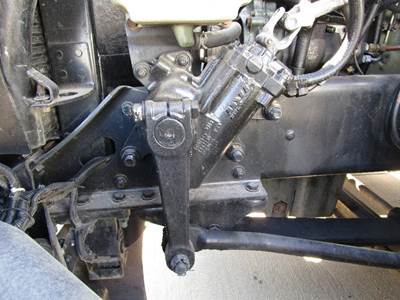 TRW/ROSS THP60011 Steering Gear / Rack for a Freightliner ST120