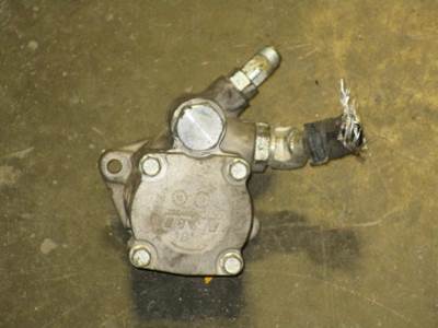 USED POWER STEERING PUMP OEM # PEV282415R101