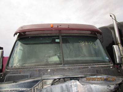 Freightliner Cascadia Sun Visor for a Freightliner CASCADIA 125