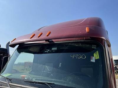 Freightliner Cascadia Sun Visor for a Freightliner CASCADIA 126