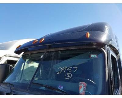 Freightliner Cascadia Sun Visor for a Freightliner CASCADIA 125
