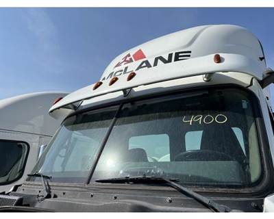 Freightliner Cascadia Sun Visor for a Freightliner CASCADIA 125