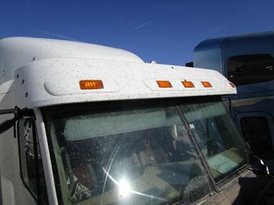 Freightliner Columbia Sun Visor for a Freightliner COLUMBIA 120