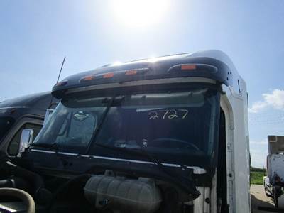 Freightliner Columbia Sun Visor for a Freightliner COLUMBIA 120