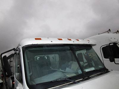 Freightliner Columbia Sun Visor for a Freightliner COLUMBIA 120