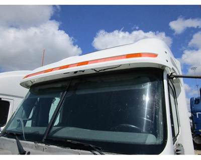 Freightliner Columbia Sun Visor for a Freightliner COLUMBIA 120
