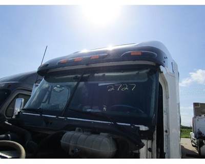 Freightliner Columbia Sun Visor for a Freightliner COLUMBIA 120