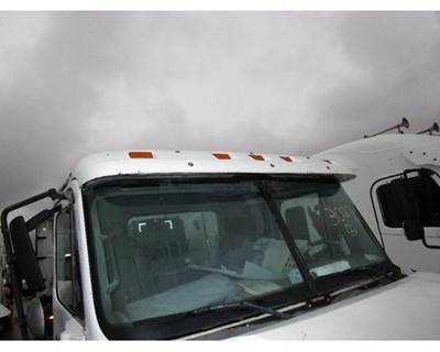 Freightliner Columbia Sun Visor for a Freightliner COLUMBIA 120