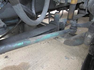 Freightliner Columbia Left Suspension Parts for a Freightliner COLUMBIA 120