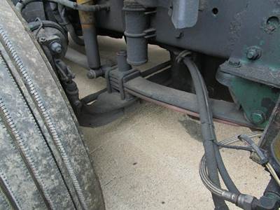 Freightliner Columbia Right Suspension Parts for a Freightliner COLUMBIA 120