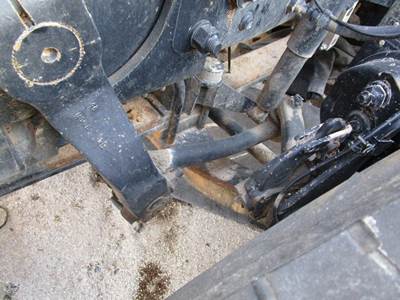 Mack Pinnacle CHU613 Suspension Parts for a Mack CHU613