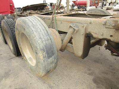 Spicer LIFT AXLE Truck Tank