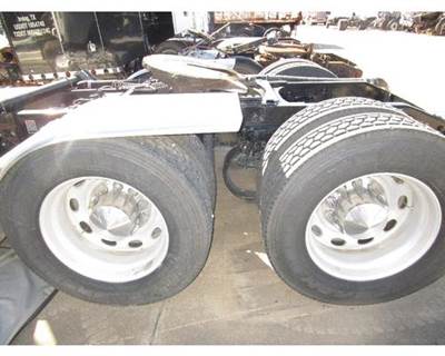Peterbilt 579 Tire