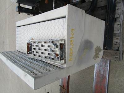 Peterbilt 389 Tool Box