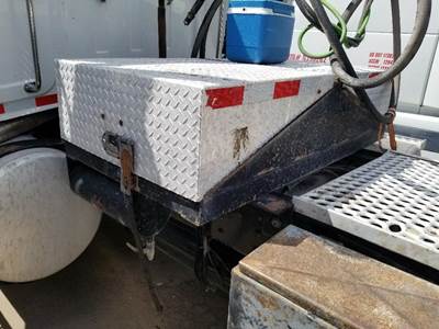 Western Star 4900FA Tool Box for a Western Star TR 4900 FA