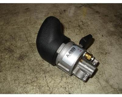 Used Eaton/Fuller 8 Speed Air Shift Knob
