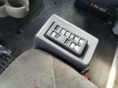 Fuller RTO16910B-DM3 Transmission Part for a Volvo VNL