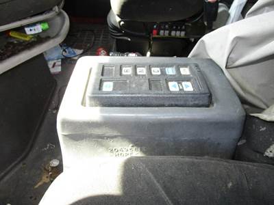 Fuller RTO16910B-DM3 Transmission Part for a Volvo VNL