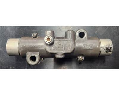 Spicer Slave Valve for Transmission, Part # 313630X