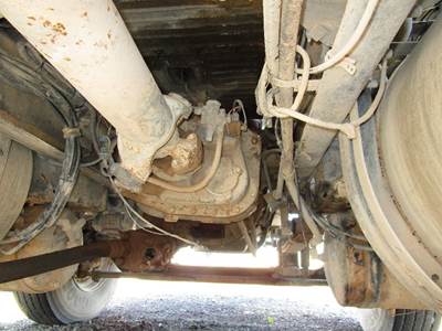 Fuller RTLO15610B Transmission for a Mack CH613