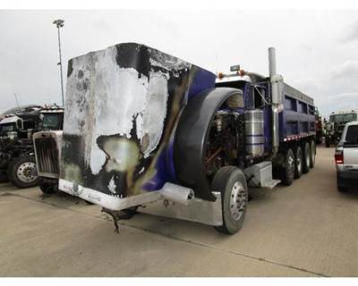 Fuller RTLO15610B Transmission for a Peterbilt 379